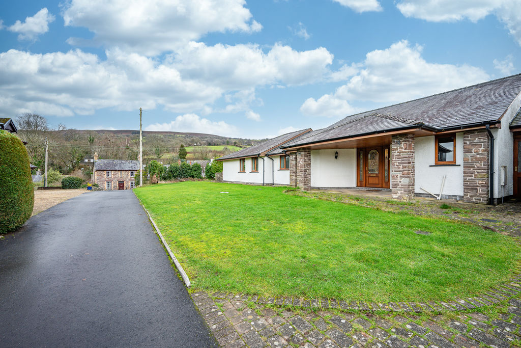 Front Garden- click for photo gallery